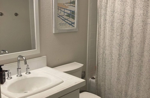 Jackson Condo | Modern Townhome close to town, pet/family friendly