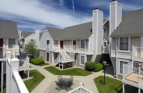Sharonville Apartment | Modern Townhome Turnkey Extended Stay Flexible Lease
