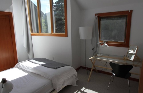 Whistler Creekside House | Modern Townhome - views of Nita Lake and mountains with quick walk to ski lifts!