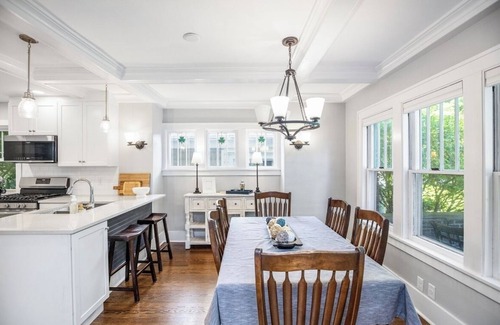 Harters Heights House | Modern Traditional 4-bedroom house in South Bend - Walk to ND!
