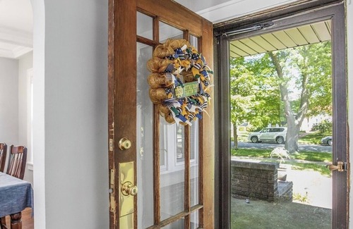 Harters Heights House | Modern Traditional 4-bedroom house in South Bend - Walk to ND!