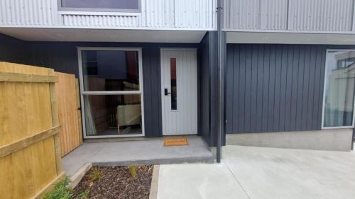 Dunedin Apartment | Modern trendy style & comfort