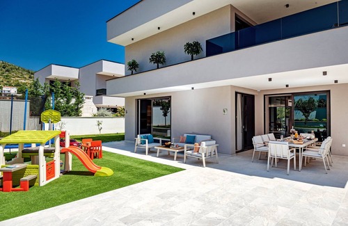 Marina Villa | Modern Trogir Villa | Villa Preko Platinum | 4 Bedrooms | Sauna | Gym | Indoor.