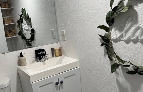 Colonialtown North House | Modern Tropical Downtown Orlando