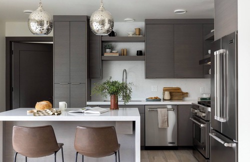 Jackson Villa | Modern Two-Bedroom Penthouse in Downtown Jackson, Urban Living at its Best
