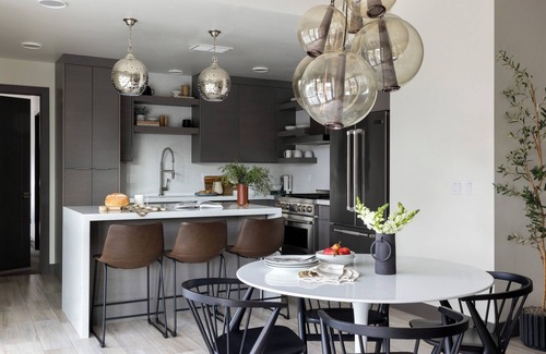 Jackson Villa | Modern Two-Bedroom Penthouse in Downtown Jackson, Urban Living at its Best