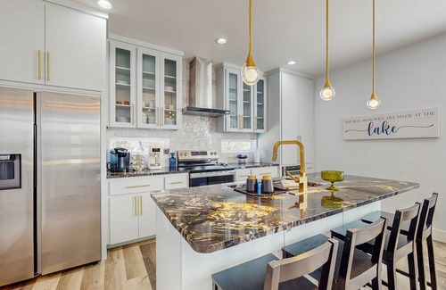 Granite Shoals House | Modern two-story home with kitchen, backyard, patio & dog-friendly
