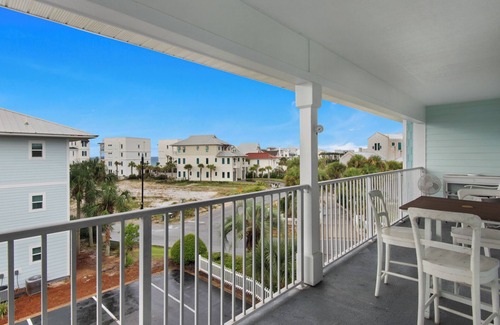 Seagrove Beach Condo | Modern Unit On 1st Floor w/Gulf Views - Steps to Beach