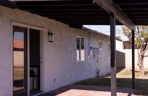 Yuma House | Modern, Updated, Pet Friendly, Centrally Located with BBQ and FirePit!