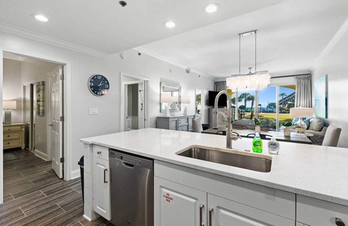 Fort Walton Beach - Destin Condo | Modern Upscale Condo Ground floor with easy beach access. Beach Service included $60 day Value!