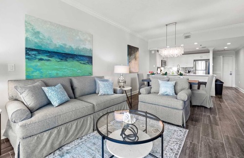 Fort Walton Beach - Destin Condo | Modern Upscale Condo Ground floor with easy beach access. Beach Service included $60 day Value!