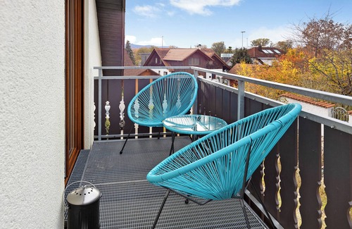 Radolfzell am Bodensee Apartment | Modern vacation apartment with lake view and balcony directly on the Lake Constance cycle path