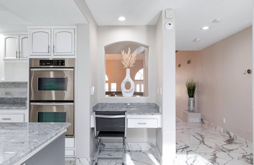 Las Vegas House | Modern Vegas Villa! Near Las Vegas Strip