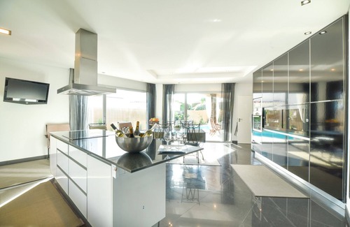 Carvoeiro Villa | Modern Villa, amazing private pool