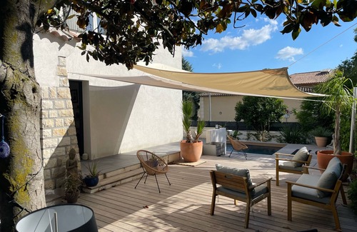 Est Villa | Modern villa close to town center