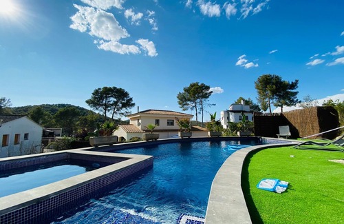 Olivella Villa | Modern villa Near Sitges