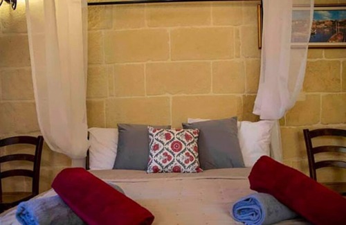Ta' Għammar Other | Modern villa with country side views
