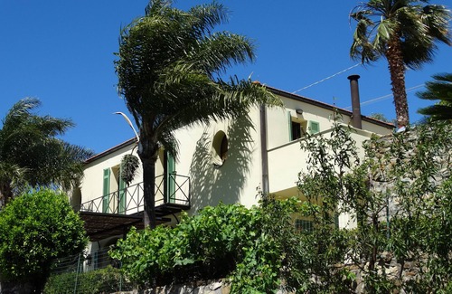 Isolalunga Villa | Modern Villa with pool and wifi near the Mediterranean for 8 persons