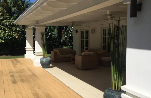 Nong Kae Villa | Modern villa with private pool near golf course