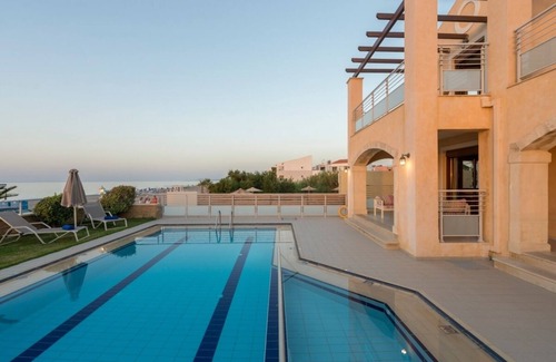 Rethymno Villa | Modern Villa with Private Pool and Amazing Sea Views and just 100 meters to the Beach !