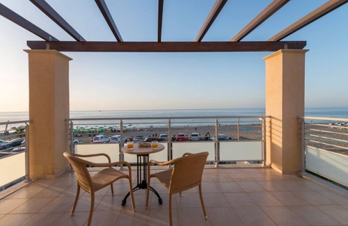 Rethymno Villa | Modern Villa with Private Pool and Amazing Sea Views and just 100 meters to the Beach !