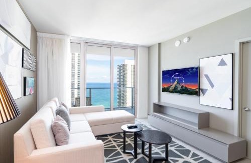 Hollywood South Central Beach Apartment | Modern Waterfront Retreat with Scenic Views