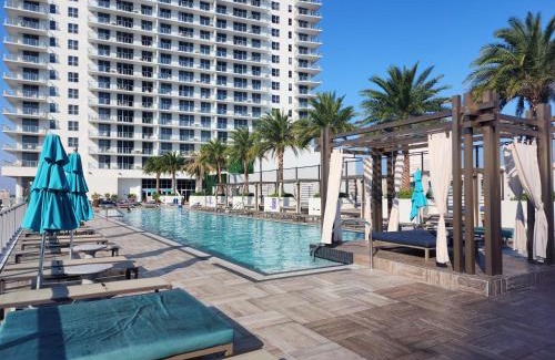 Hollywood South Central Beach Apartment | Modern Waterfront Retreat with Scenic Views
