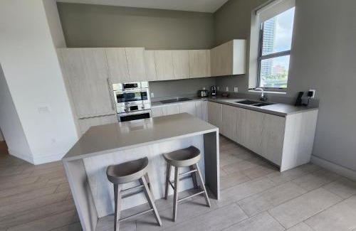 Hollywood South Central Beach Apartment | Modern Waterfront Retreat with Scenic Views