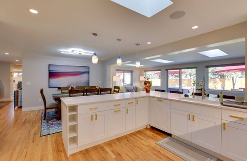 Barths House | Modern Wheat Ridge Home w/Private Hot Tub & Sauna
