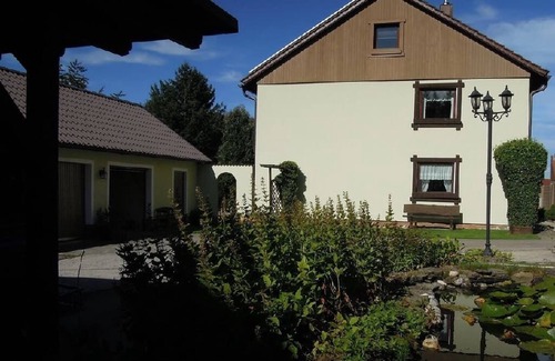 Neualbenreuth Apartment | Moderne 40qm Ferienwohnung mit voll ausgestatteter Küche