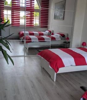Loehne Apartment | Moderne Altbauwohnung 80qm