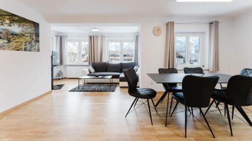 Bad Goisern Apartment | Moderne Ferienwohnung mit Bergblick