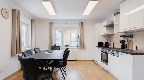 Bad Goisern Apartment | Moderne Ferienwohnung mit Bergblick