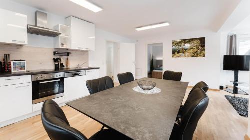 Bad Goisern Apartment | Moderne Ferienwohnung mit Bergblick