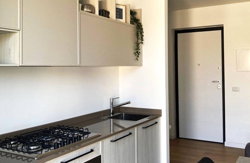 Lorenteggio Apartment | Moderno Bilocale - Lorenteggio 145