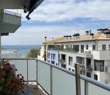 Roses Town Center Apartment | Moderno y amplio apartamento en el centro de Roses