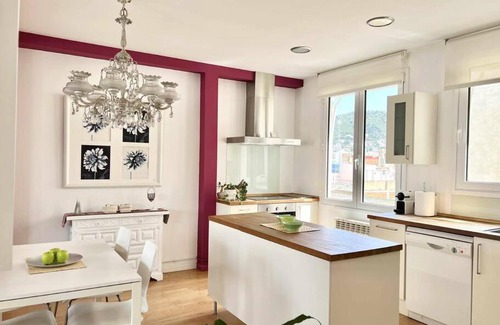 Roses Town Center Apartment | Moderno y amplio apartamento en el centro de Roses