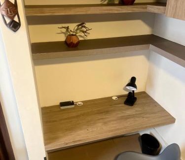 Cochabamba Apartment | Moderno y cómodo estudio con espacio de trabajo
