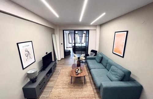 Thessaloniki City Centre Apartment | Modiano Luxury Apartment Thessaloniki