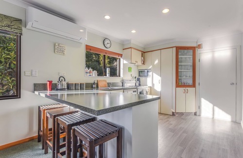 Moetapu Bay House | Moetapu Magic - Marlborough Sounds Holiday Home