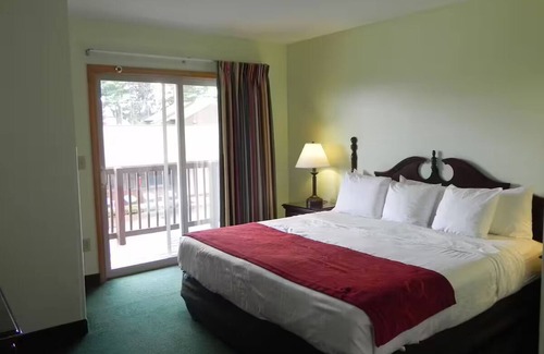 Lake George Resort | Mohican Resort Motel - Townhome, 2 Bedroomsn