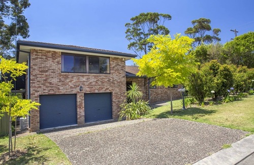 Narrawallee House | Mollymook Retreat in Narrawallee