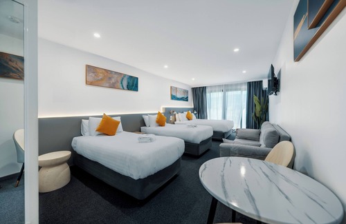Mollymook Hotel | Mollymook Shored Hotel