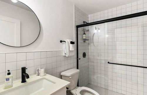 Chandler Apartment | Molokoni Studio suite liʻiliʻi