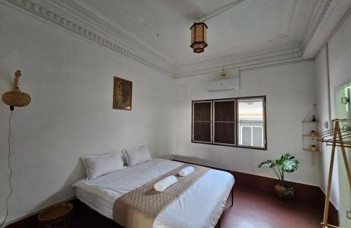 Savannakhet House | Monkey Guest House