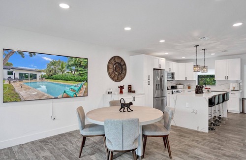 Lake Ridge House | Monkey House