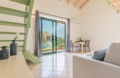 Dervio Apartment | Monolocale con soppalco Brezza del lario by Varenna Holidays