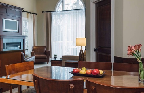 Mont-Tremblant Hotel | Mont-Tremblant - Château Beauvallon - Three Bedroom Suite-Free resort shuttle!