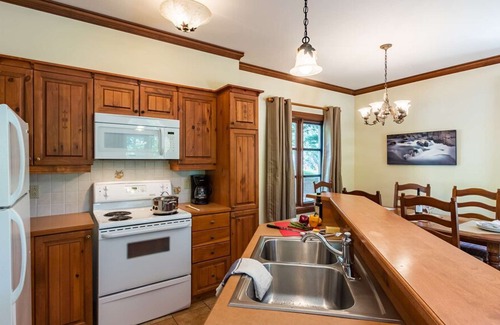 Mont-Tremblant Condo | Mont-Tremblant - Plateau sur la Montagne 228-1