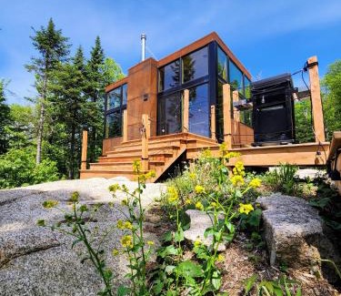 Lac Beauport Cabin | Montagne le Maelström